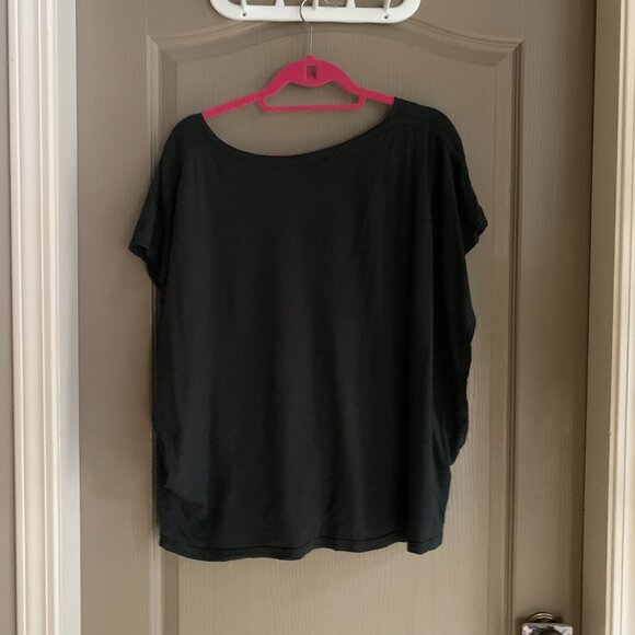 crinkle fabric short sleeve button up blouse - Picture 2 of 11